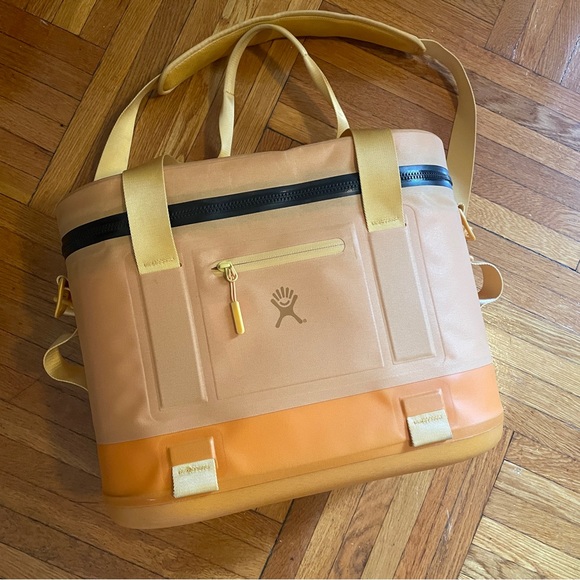 Hydro Flask Unbound Series 18 Liter Tote Cooler in Goldenrod Yellow - Picture 13 of 13